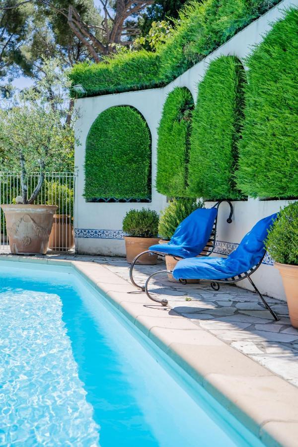 Bed and Breakfast Le Patio Des Mimosas Par Dodo-A-Каси Экстерьер фото